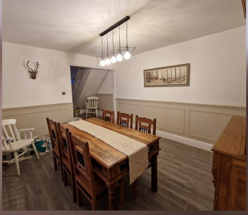 Panelled dining room with a real centrepiece